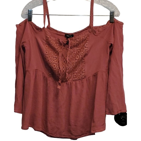 Rue 21 Flowy Pink Cold Shoulder Lace Accents Bell Sleeves Shirt Size Small - Picture 3 of 6